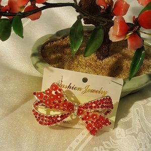 NWOT Floral and Gem-studded Bow Hairclip